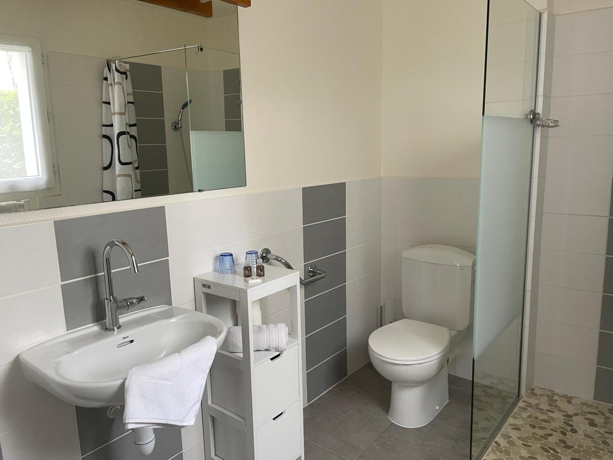 Hotel Aux Tamaris Sauzon Екстериор снимка
