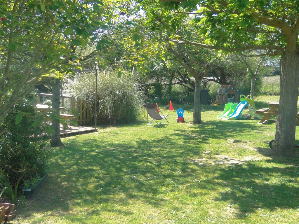 Hotel Aux Tamaris Sauzon Екстериор снимка