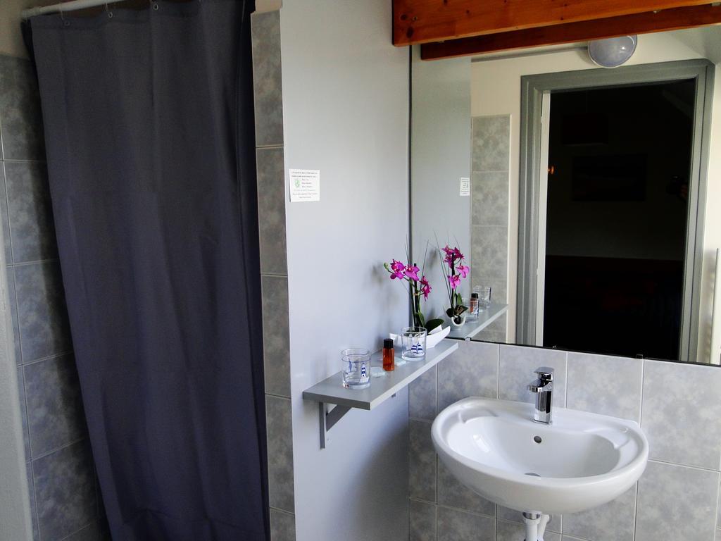 Hotel Aux Tamaris Sauzon Стая снимка